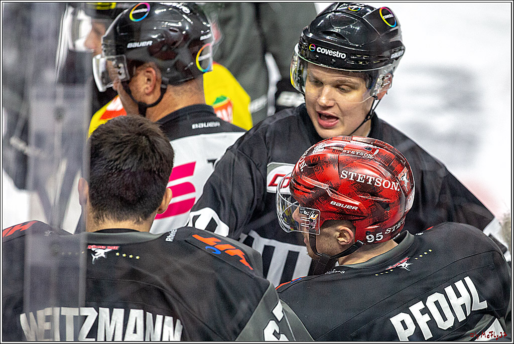 DEL; Koelner Haie - Krefeld Pinguine, 23.12.2018